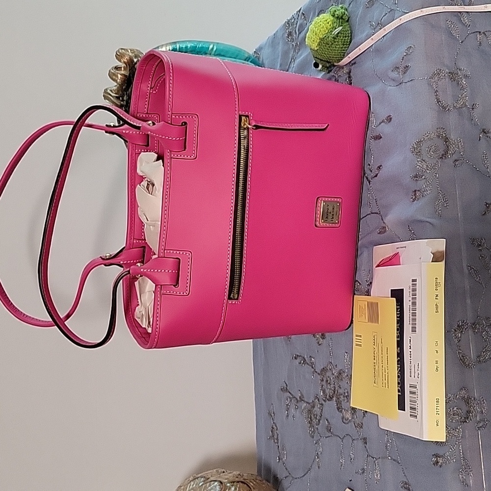 NWOT Dooney and Bourke Zip Tote Magenta